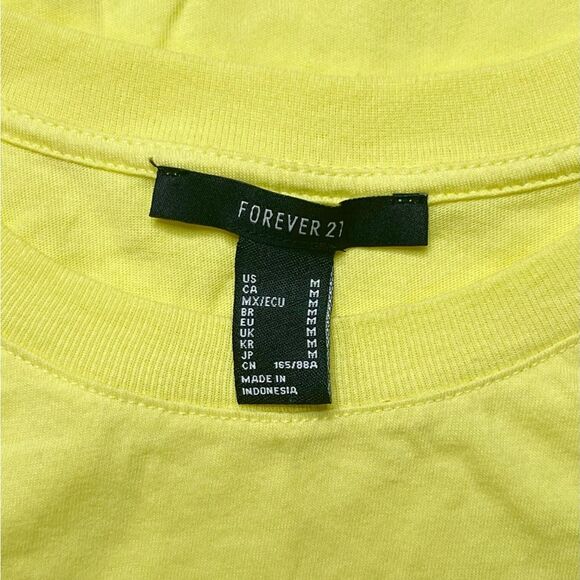 NWT Forever 21 Women’s “Make Moves” Graphic Tee | Size Medium - Picture 3 of 3